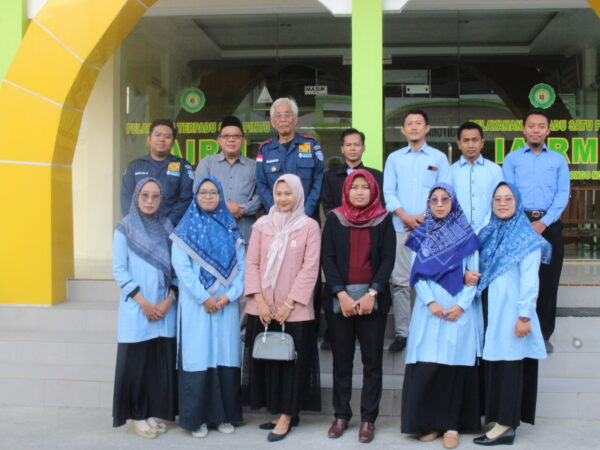 MOU FAKULTAS SYARIAH IAIRM NGABAR DENGAN KANTOR HUKUM & NOTARIS