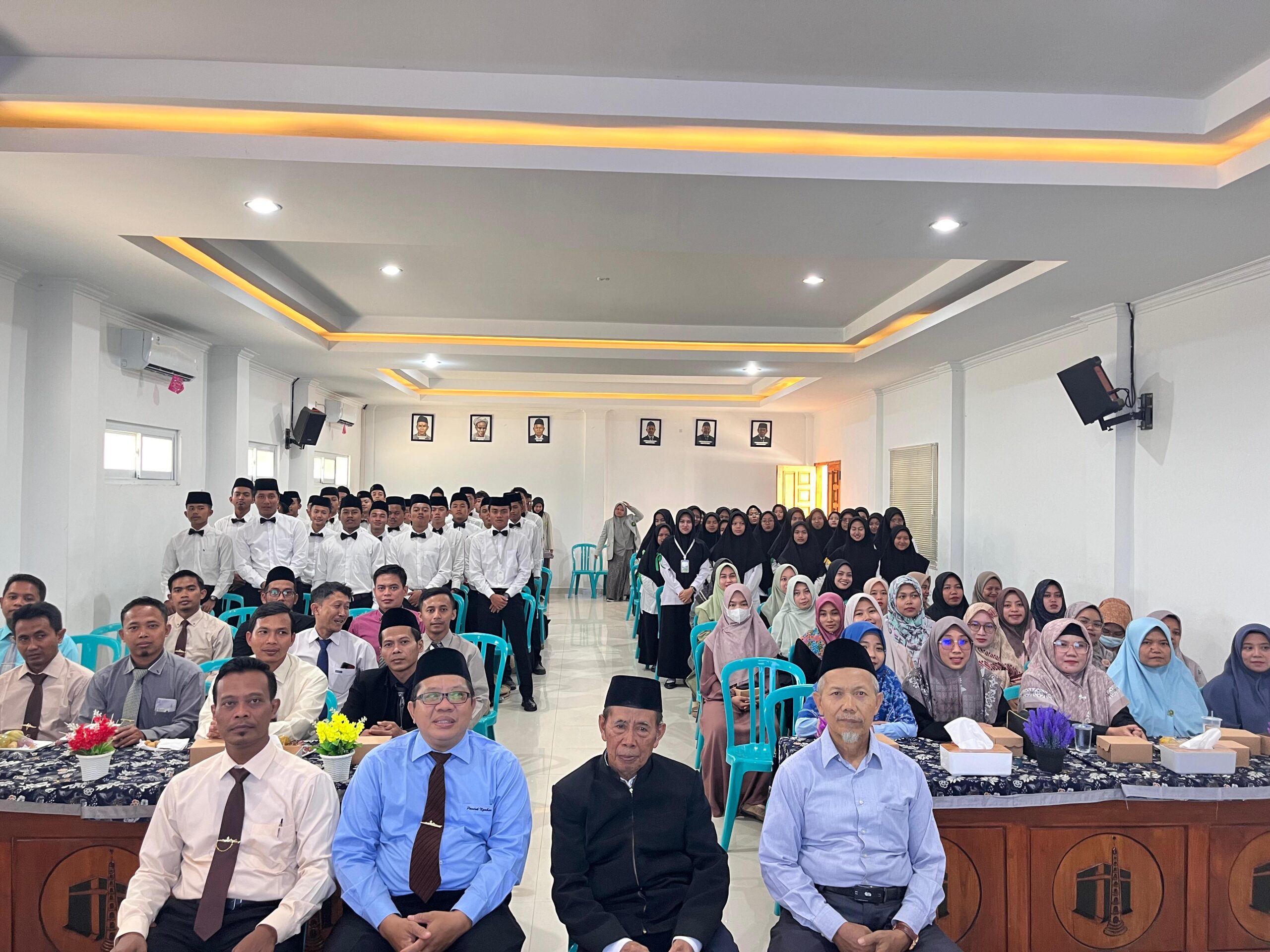 ORIENTASI STUDI KAMPUS PESANTREN (OSKATREN) INSTITUT AGAMA ISLAM RIYADLOTUL MUJAHIDIN NGABAR TAHUN 2025