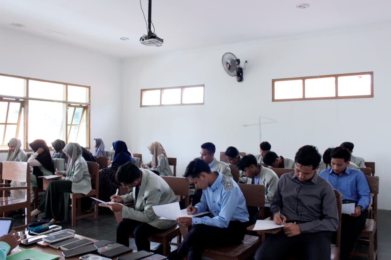 Kampus IAIRM Ngabar Selenggarakan Ujian Akhir Semester (UAS) Ganjil Kampus IAIRM Ngabar Selenggarakan Ujian Akhir Semester (UAS) Ganjil