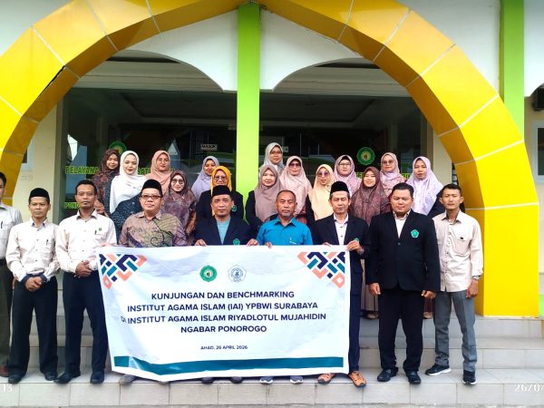 Memperkuat Sinergi Akademik: Kunjungan dan Benchmarking IAI YPBWI Surabaya di IAI Riyadlotul Mujahidin Ngabar Ponorogo